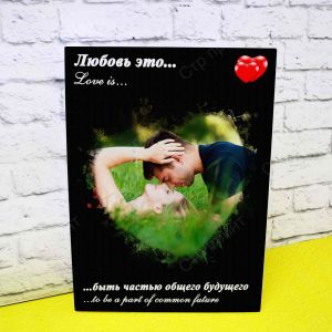 Картина на холсте в черном цвете love is